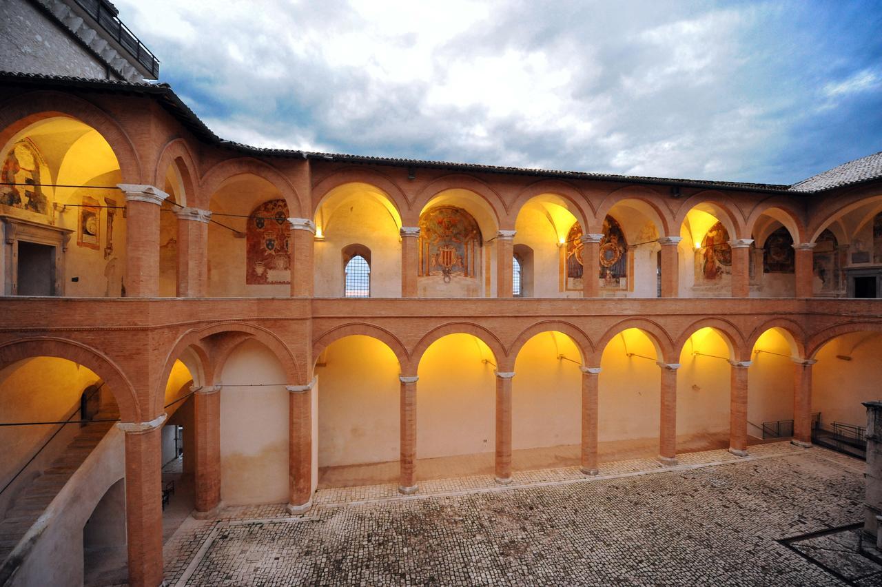 Hotel Athena Spoleto Eksteriør billede