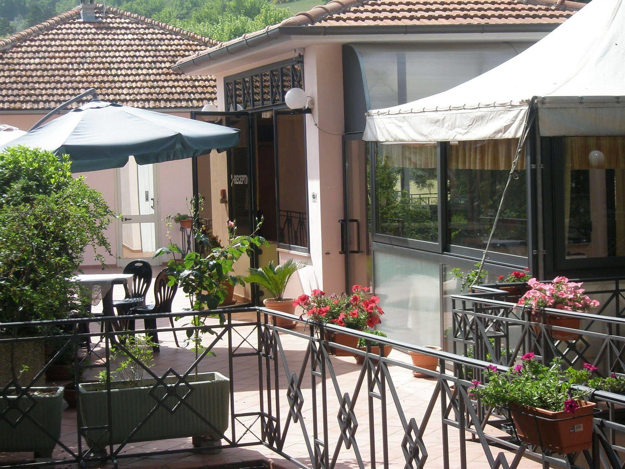 Hotel Athena Spoleto Eksteriør billede